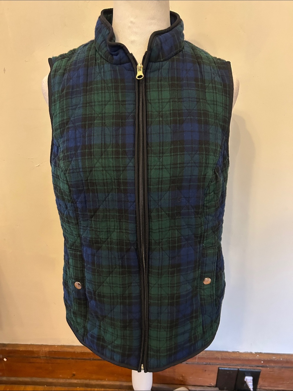 Croft & Barrow Quilted Plaid Vest - Green & Navy Size S EUC